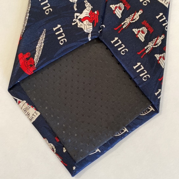 NWT Museum Artifacts All Silk Necktie “1776” - Rare - Picture 4 of 4